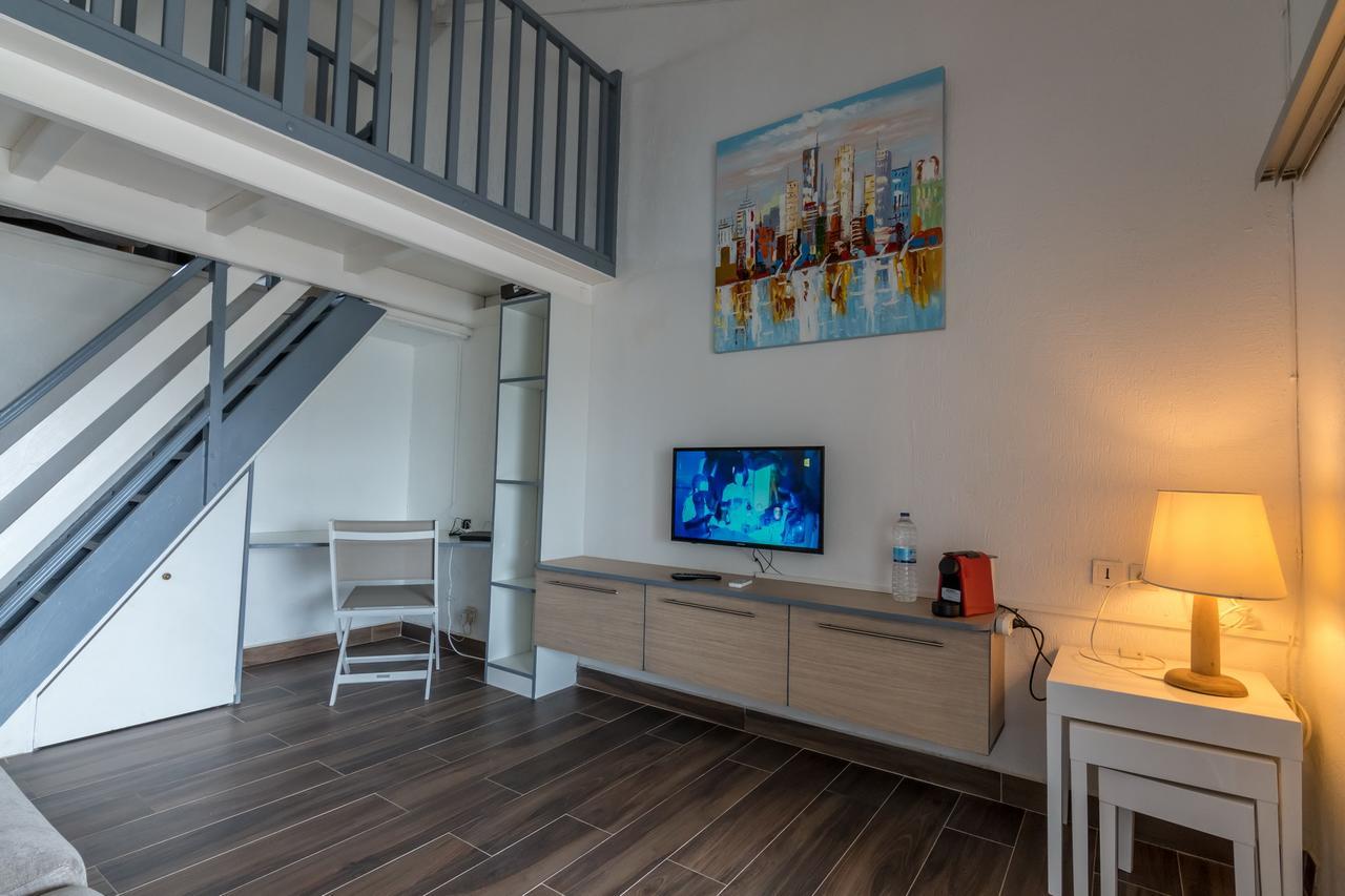 Appartement Superbe Studio En Duplex, Vue Sur Mer Et Piscine *